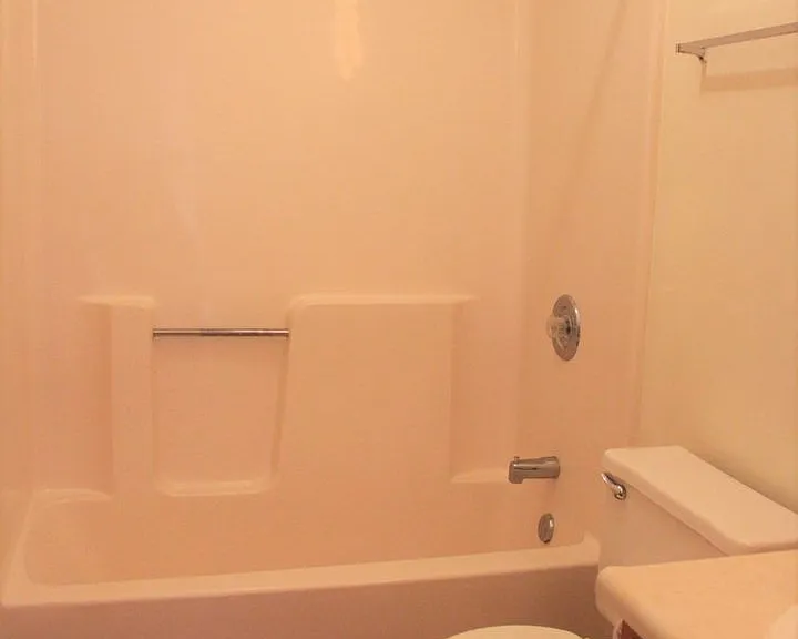 7805 Gallant Ridge Dr — Photo 17