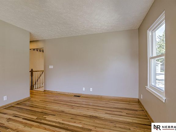 5th image of 406 S Harrison St