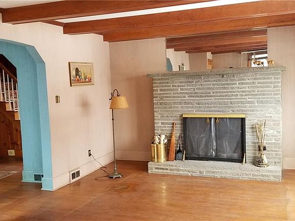 2nd image of 205 Driscoll Ave