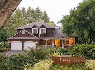 11194 Blue Pond Pl NE, Bainbridge Island, WA 98110