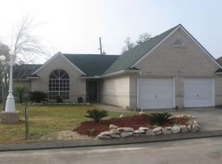 508 Shannons Way, Bridge City, TX 77611