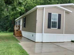 802 Lancaster Dr #877, Manitou Beach, MI 49253