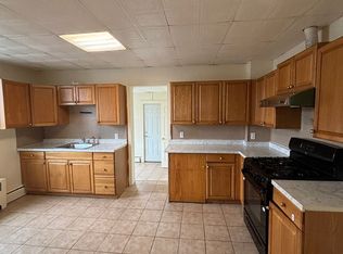932 Evans St FLOOR 2, Bethlehem, PA 18015