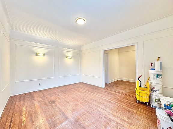 3rd image of 45-32 44th St #2A