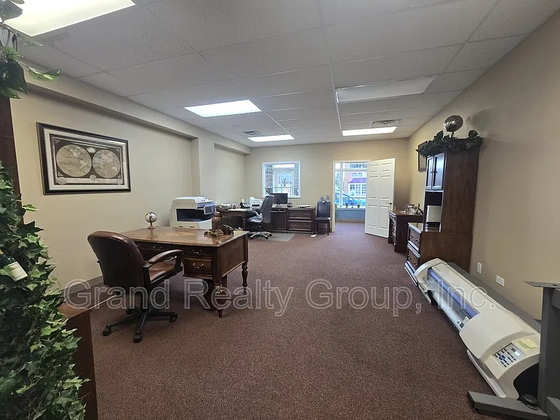 Studio, 1.0 bath, 780 sqft, $900 — Photo 3