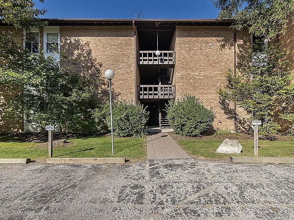 2nd image of 5530 E Lake Dr APT F