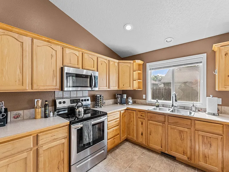 1847 W Whitestone Ct — Photo 10
