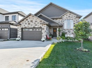 398 Aqueduct St, Welland, ON L3C 0H3