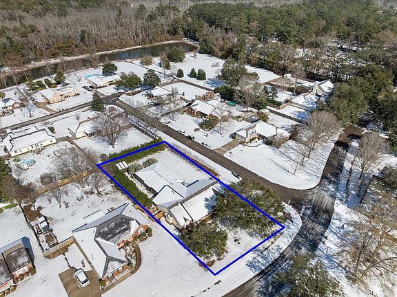 4th image of 8740 Opal Dr