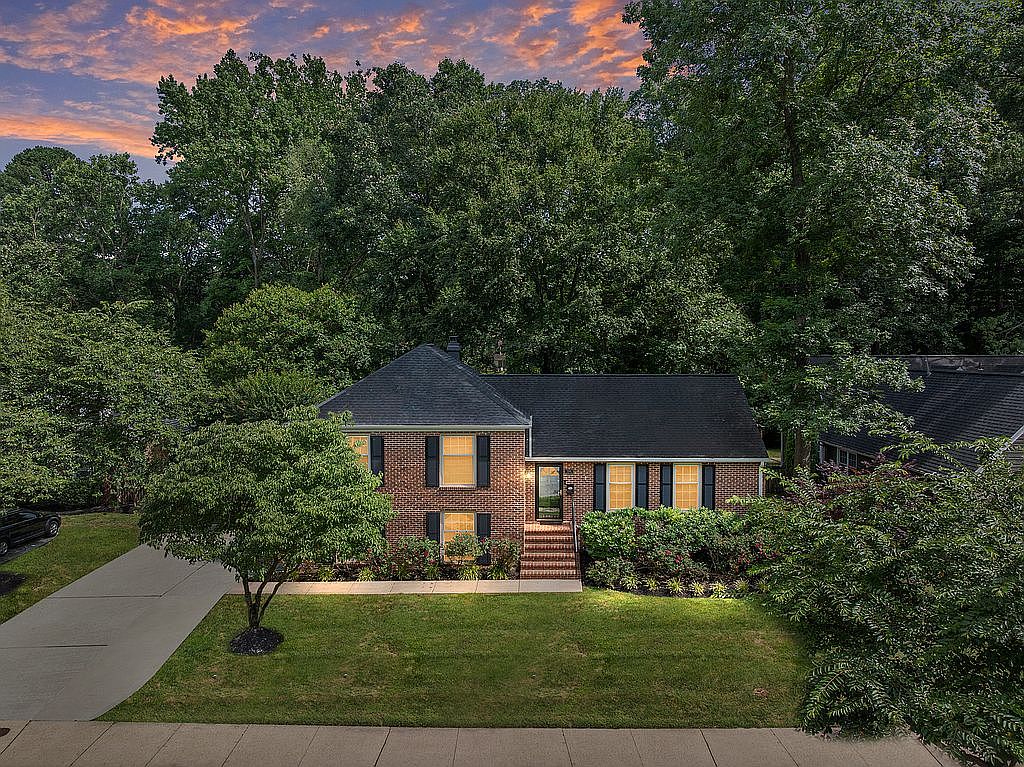 1589 Crofton Pkwy