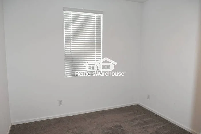 9449 W Montecito Ave — Photo 5