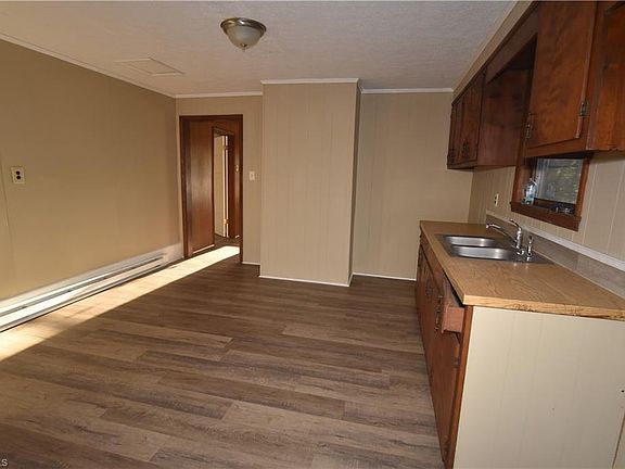 5th image of 4053 Leo St