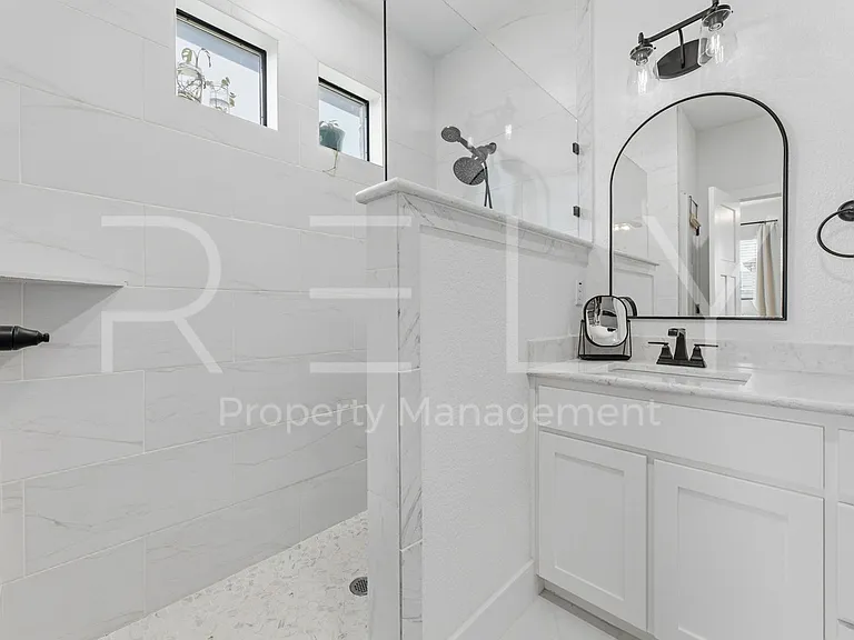 129 Seattle Slew Dr — Photo 37