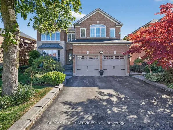 124 Royal Valley Dr, Caledon, ON L7C 1A5