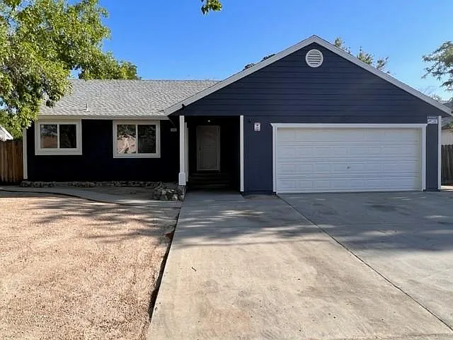 1177 E Avenue J5 — Photo 4