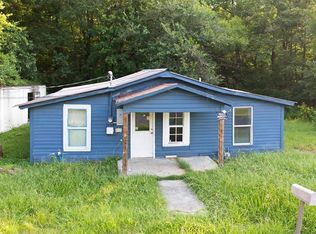 1303 Stevenson Dr, Dalton, GA 30721