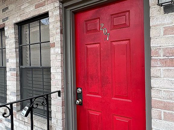 Main Entrance (Condo 207)