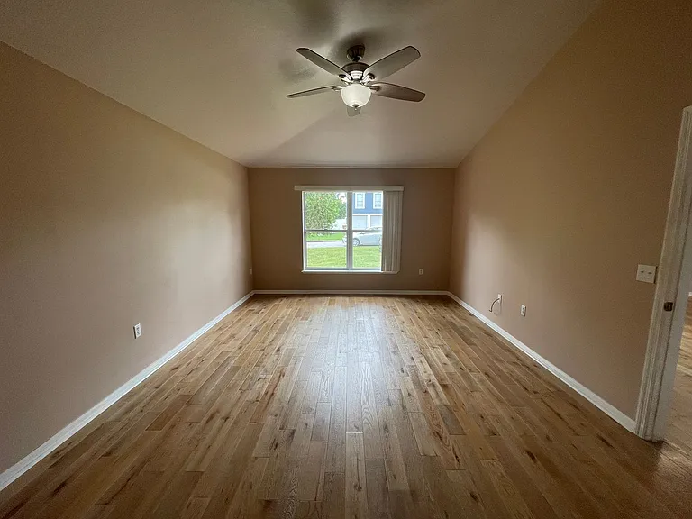 4535 SW 42nd St — Photo 8