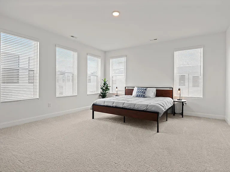 1233 S Blount St #201 — Photo 16