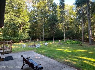 715 Foster Ave, White Haven, PA 18661