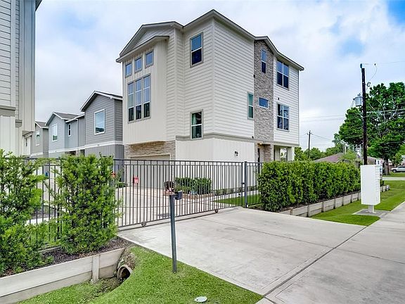 5th image of 1844 Parana Dr