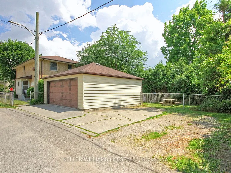 84 Wilson Ave #MAIN — Photo 27