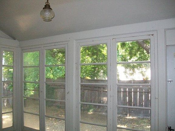 4th image of 745 E Clinton Ave