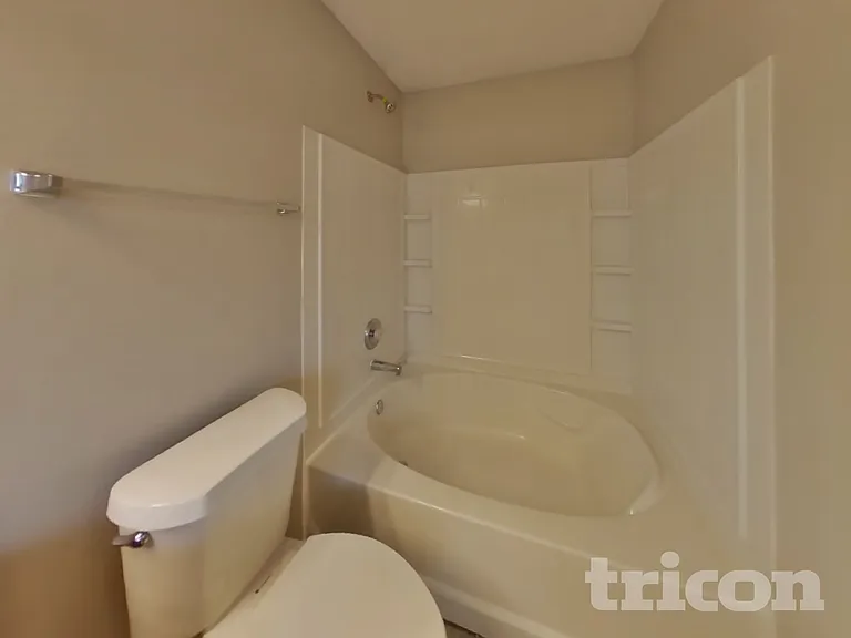 678 Runnymede Ct — Photo 8