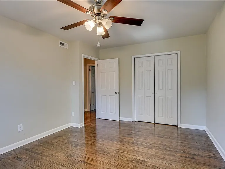 1202 Oakdale Rd — Photo 16