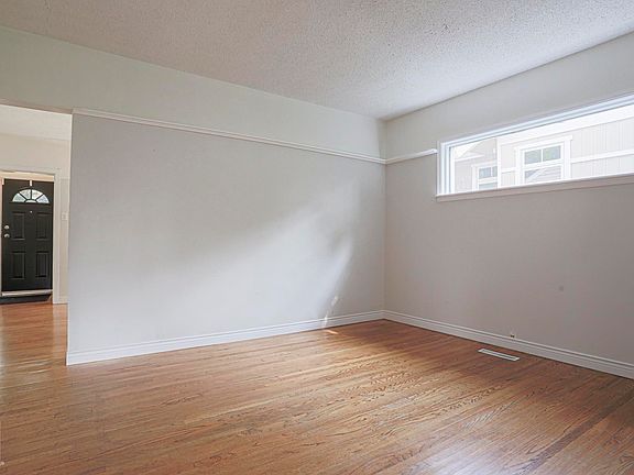 3rd image of 14019 106th Ave NW