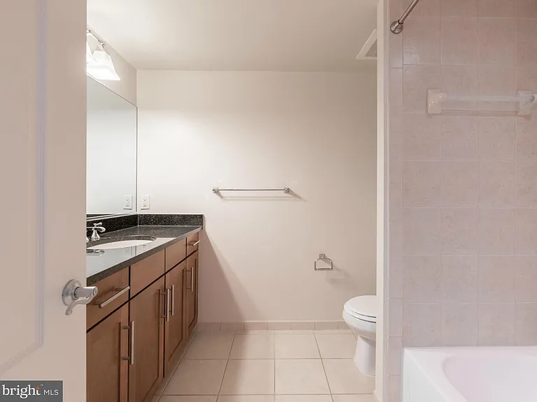 525 N Fayette St #420 — Photo 17