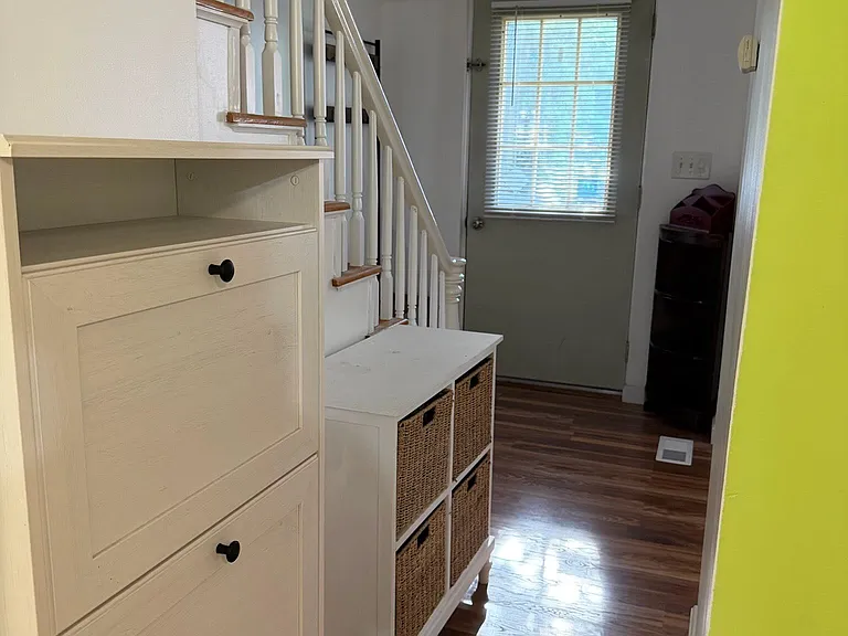 22 Cottage Pl — Photo 8