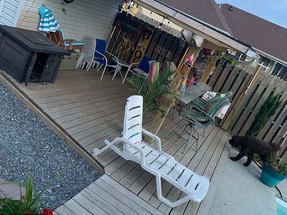 1st image of 837 Plantation Blvd