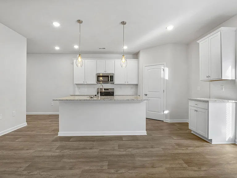 3640 Parkway James Dr — Photo 5