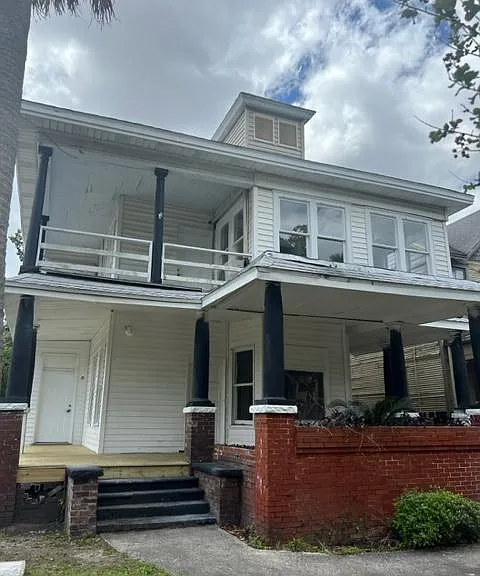 20 W 3rd St — Photo 1