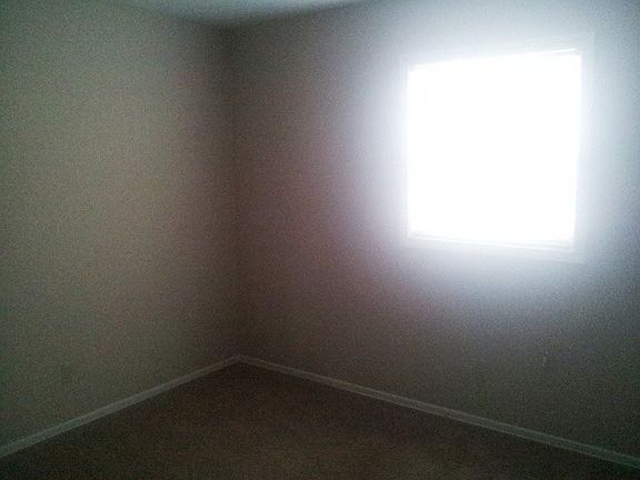 3rd image of 1220 W Lincoln Trail Blvd