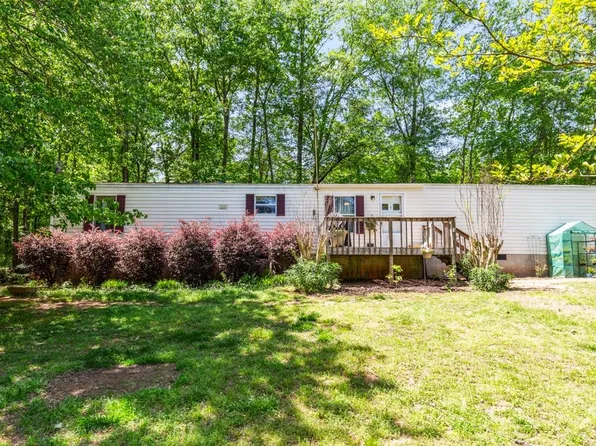 538 Chesswood Dr, Seneca, SC 29678