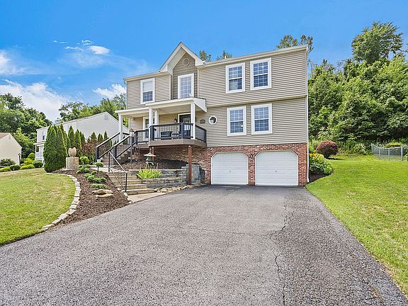 2nd image of 606 Harvester Dr