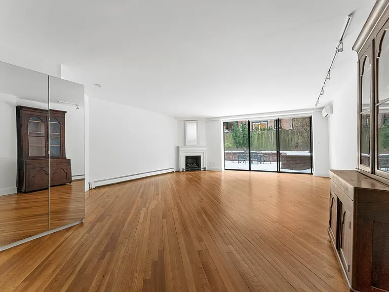842 Carroll St #1 — Photo 1