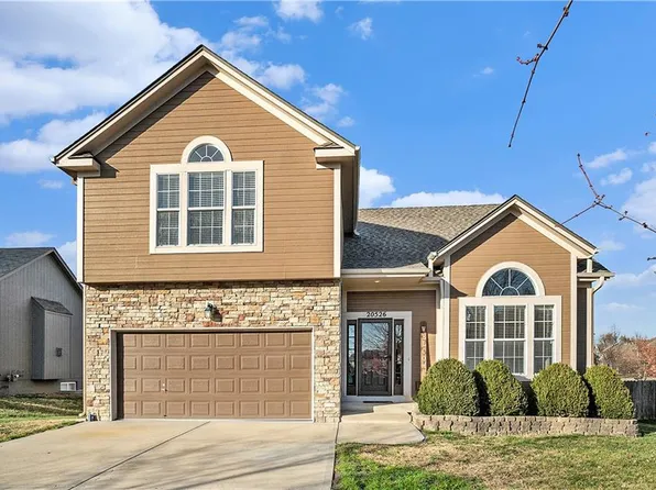 20526 W 125th Ter, Olathe, KS 66061
