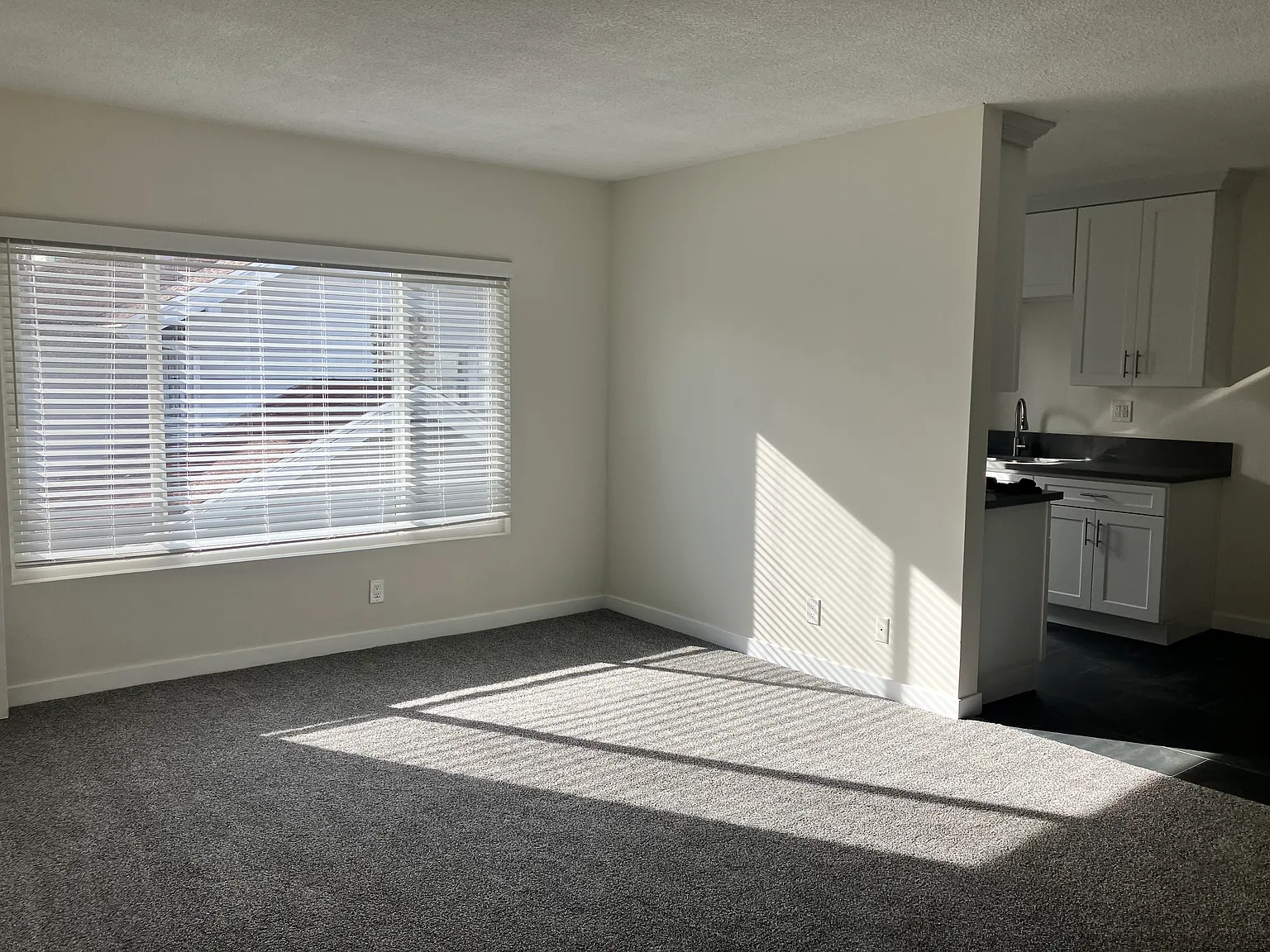 4520 W 18th St — Photo 2