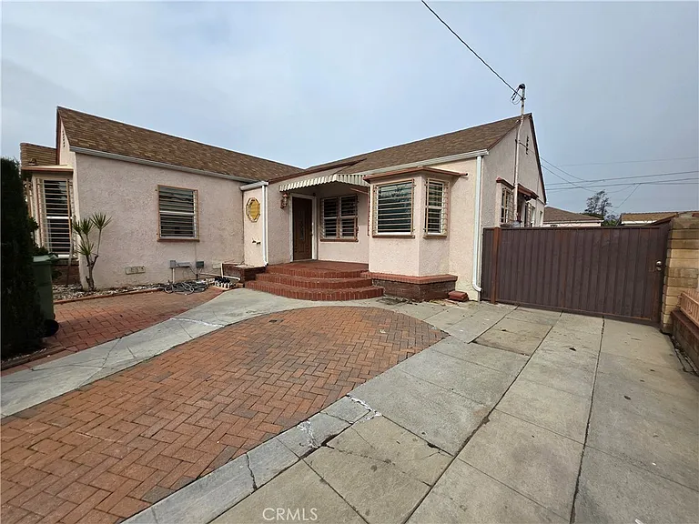 25 E San Marino Ave #25 — Photo 3