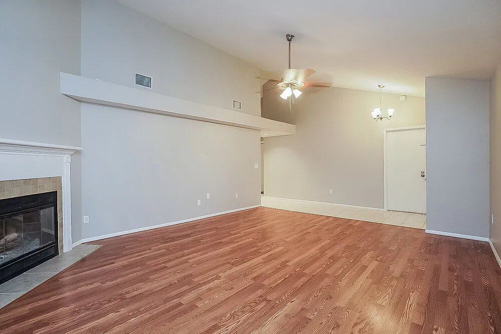 3 bed, 2.0 bath, 1473 sqft, $2,495 — Photo 4