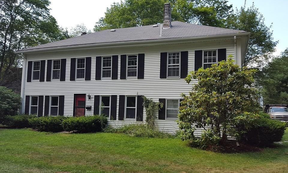 1st image of 19 James Ln #1
