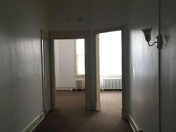 5th image of 711 W Wisconsin Ave #14428192