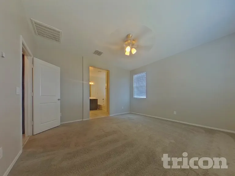 2705 S 116th Ave — Photo 5