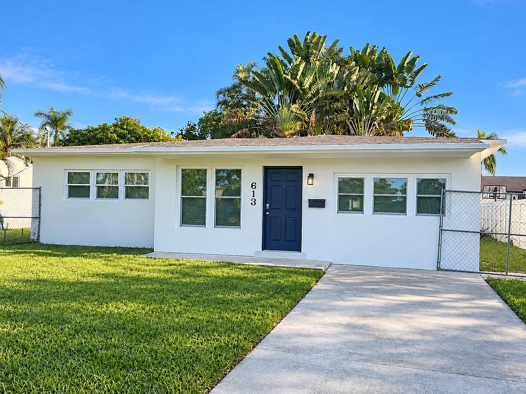 2 bed, 1.0 bath, 1275 sqft, $2,900 — Photo 1