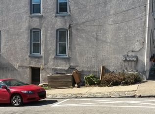 218 Ripka St, Philadelphia, PA 19127