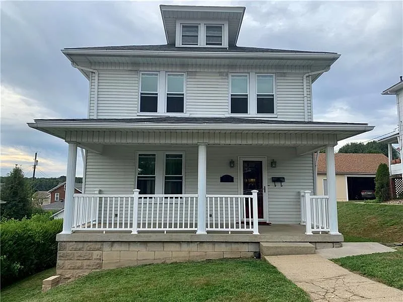 1620 Elm St photo 1