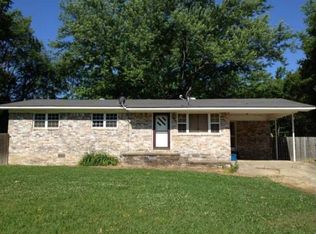 65 Cherry St, Locust Grove, AR 72550